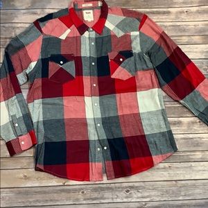 2XL Levi’s button down long sleeve shirt